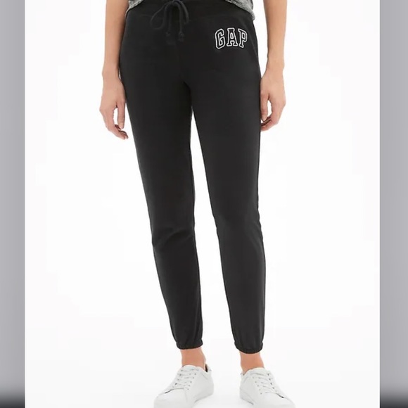 GAP Pants - GAP black sweatpants, size XL